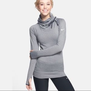 Nike Pro Hyperwarm Dri-FIT Mock Turtleneck